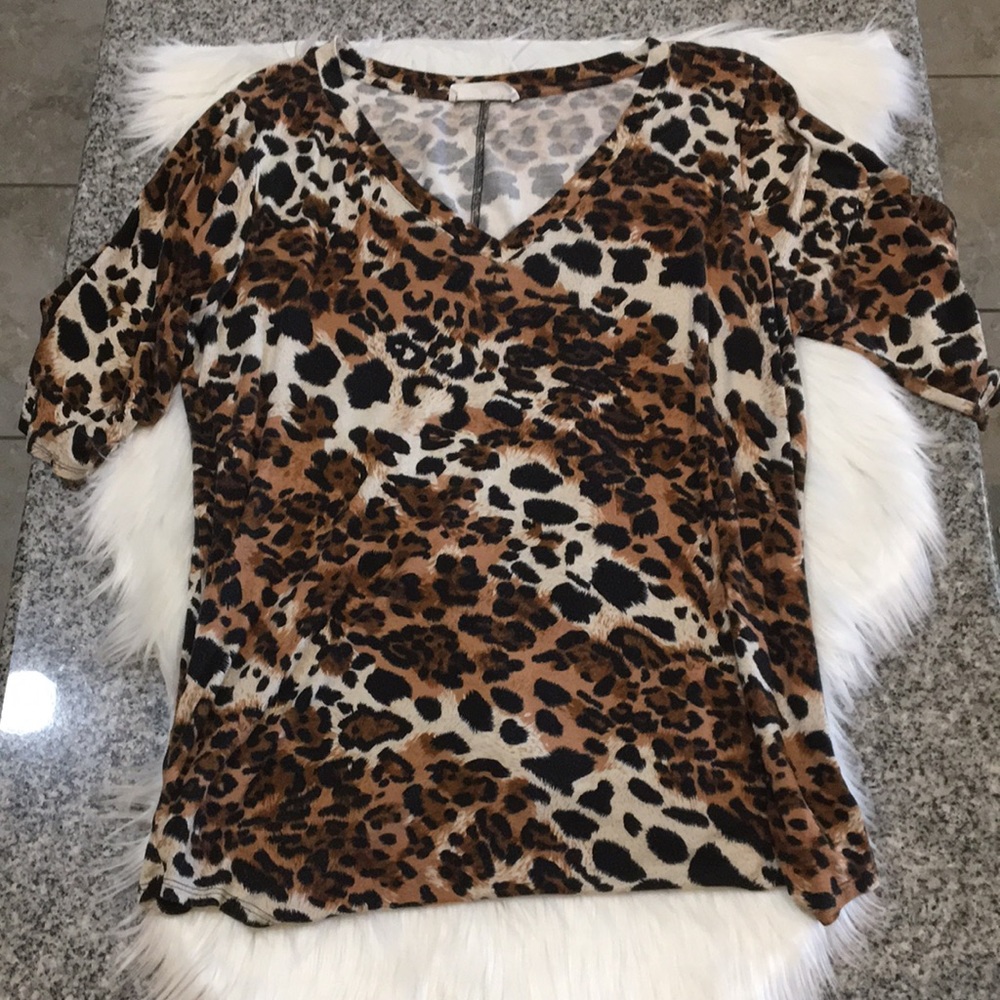 4/$20 cheetah print top
